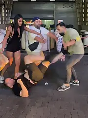 Las peleas entre borrachos terminaron en una pelea generalizada